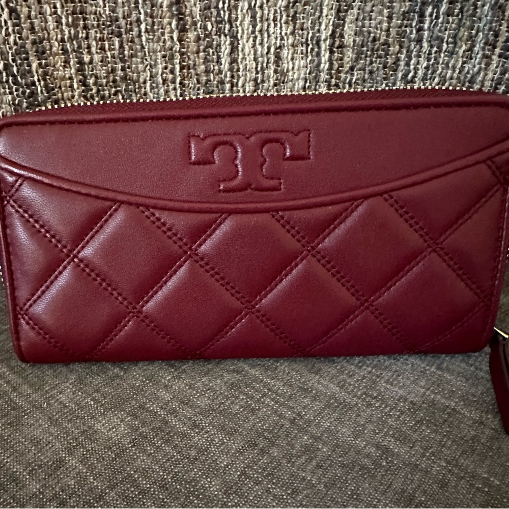 TORY BURCH WALLET